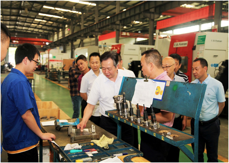 隆昌市人大代表一行蒞臨集團調(diào)研