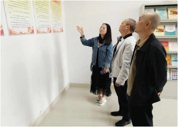 綿竹市委統(tǒng)戰(zhàn)部副部長(zhǎng)、市工商聯(lián)黨委書記唐紹愚蒞臨仟坤集團(tuán)調(diào)研指導(dǎo)集團(tuán)黨的統(tǒng)戰(zhàn)工作開展情況