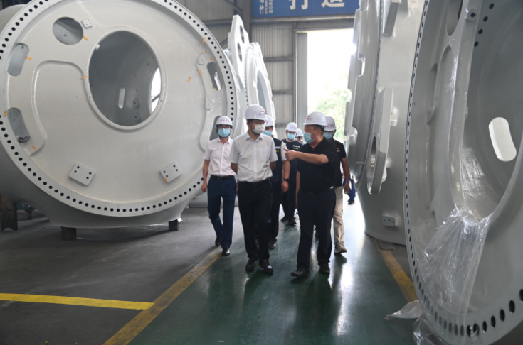 國(guó)慶前夕，市委書記王宏蒞臨仟坤集團(tuán)檢查指導(dǎo)安全環(huán)保工作